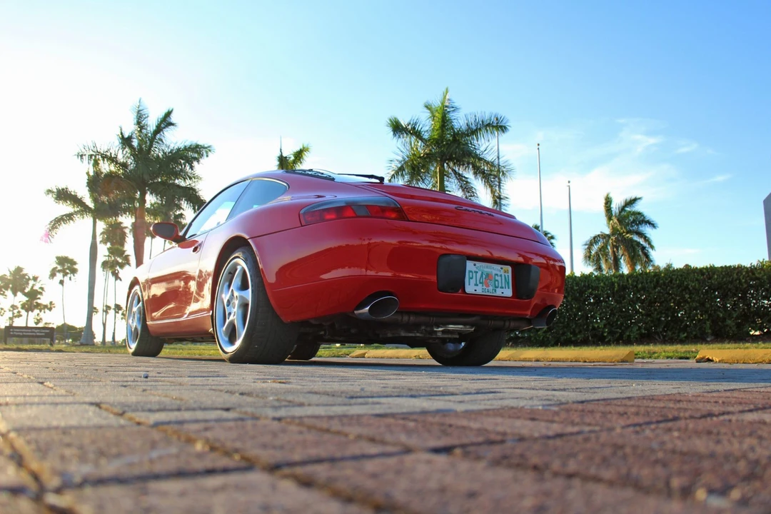 2001 Porsche 996 Carrera - Image 26 of 31