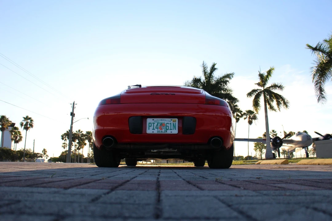 2001 Porsche 996 Carrera - Image 25 of 31