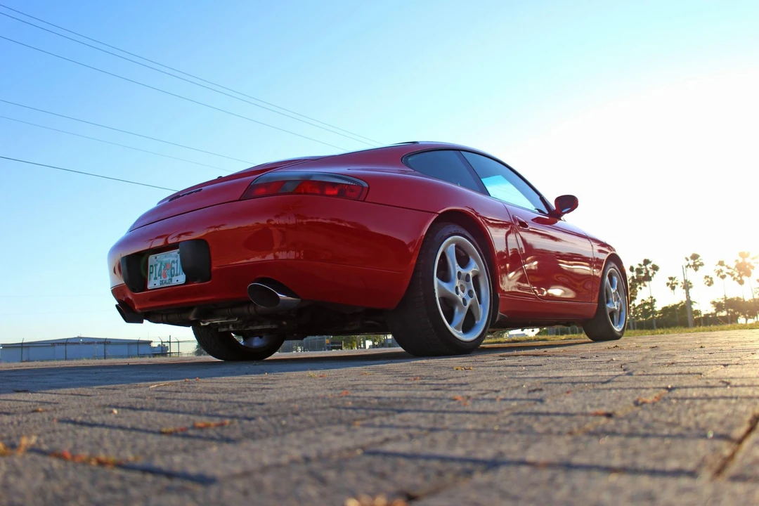 2001 Porsche 996 Carrera - Image 24 of 31
