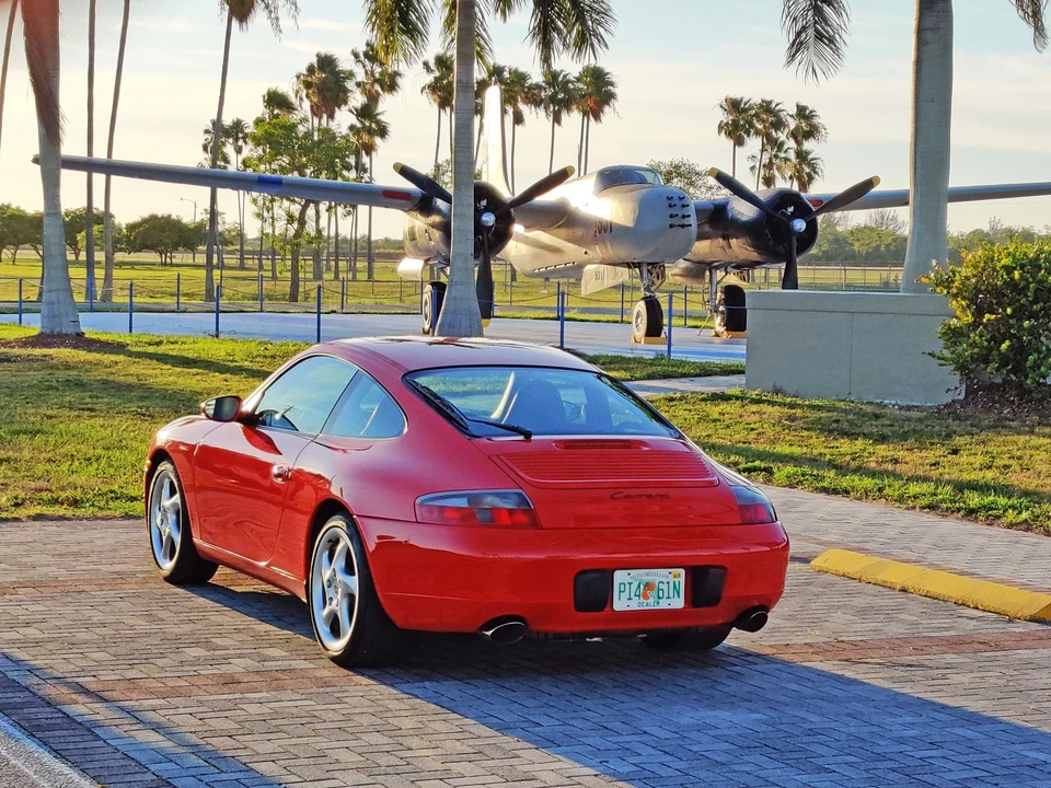 2001 Porsche 996 Carrera - Image 12 of 31
