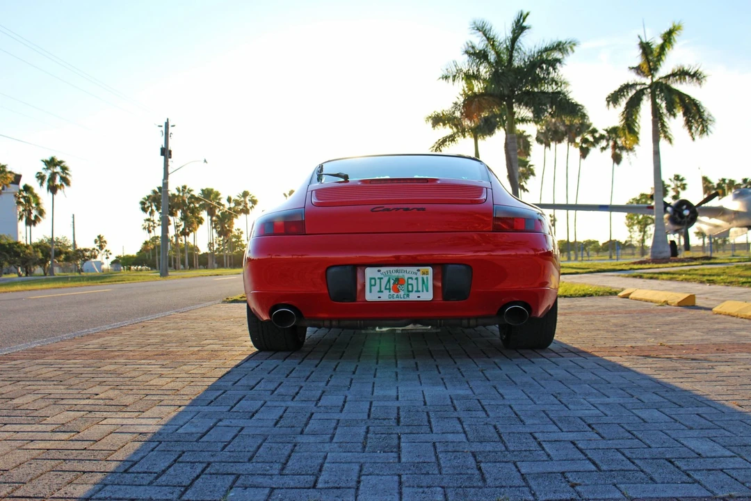 2001 Porsche 996 Carrera - Image 11 of 31