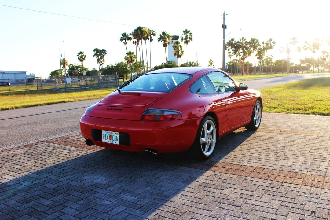 2001 Porsche 996 Carrera - Image 10 of 31