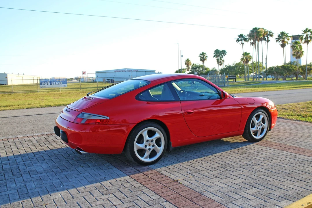 2001 Porsche 996 Carrera - Image 5 of 31
