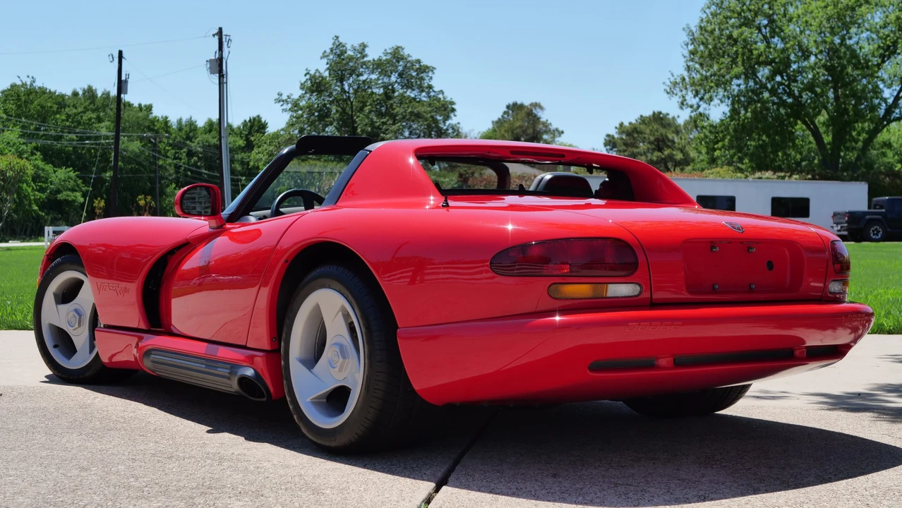 1992 Dodge Viper 1st Gen - Image 15 of 31