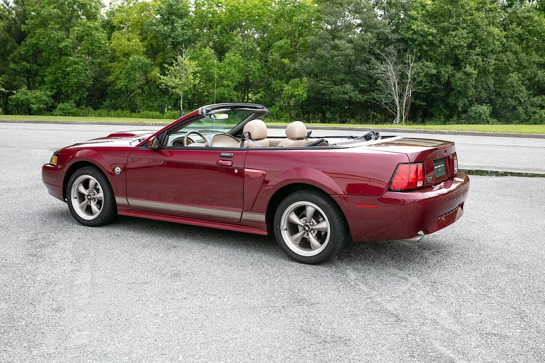 2004 Ford SN95 Mustang - Image 14 of 31