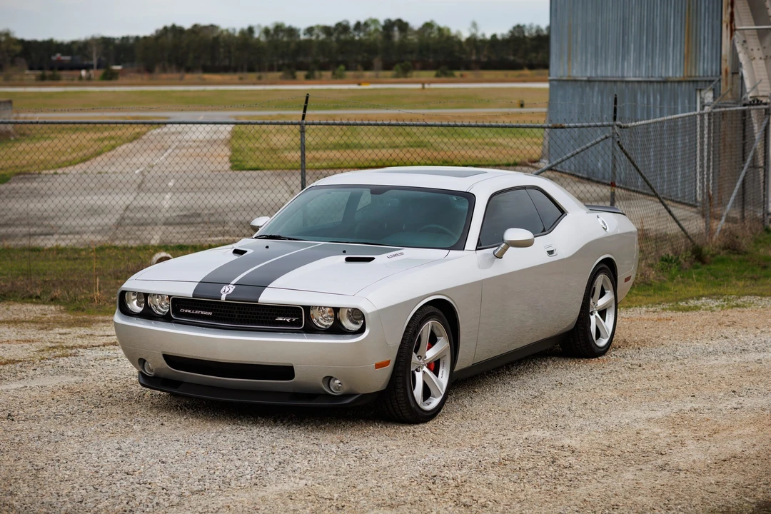 2008 Dodge Challenger SRT8 & 392 3rd Gen - Image 4 of 31