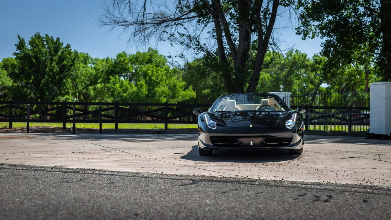 2014 Ferrari 458 Spider - Image 8 of 31