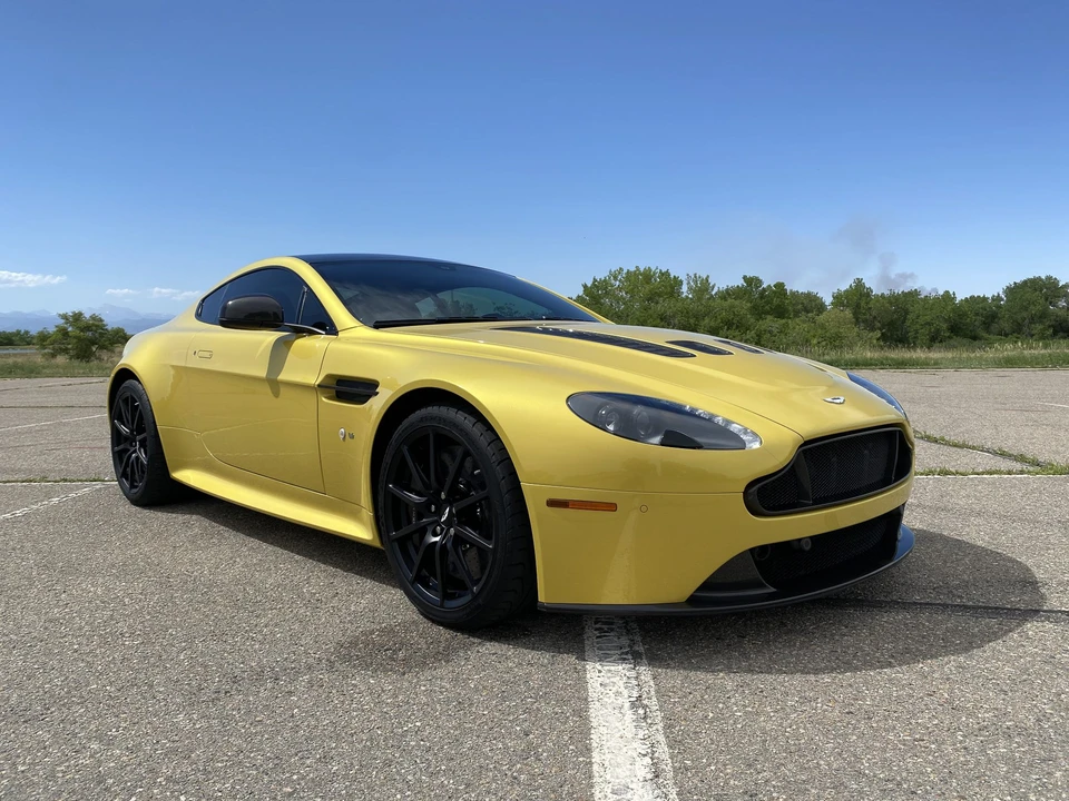 2015 Aston Martin V12 Vantage (2010-2018) - Image 2 of 31