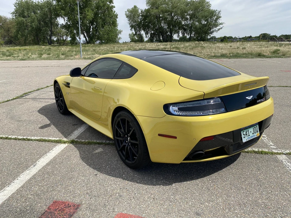 2015 Aston Martin V12 Vantage (2010-2018) - Image 12 of 31