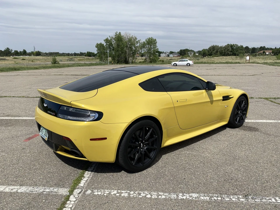 2015 Aston Martin V12 Vantage (2010-2018) - Image 17 of 31