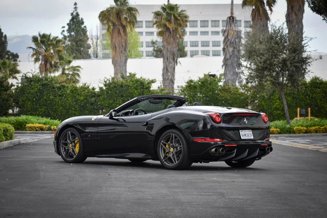 2015 Ferrari California T - Image 19 of 31