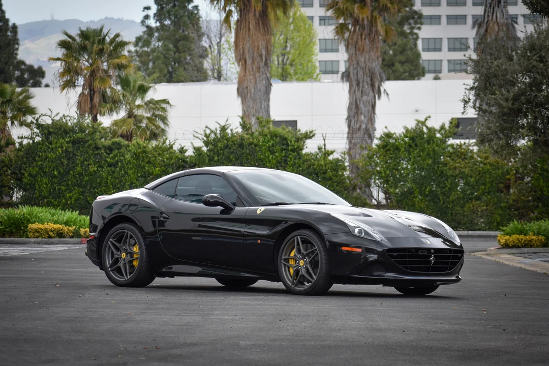 2015 Ferrari California T - Image 6 of 31