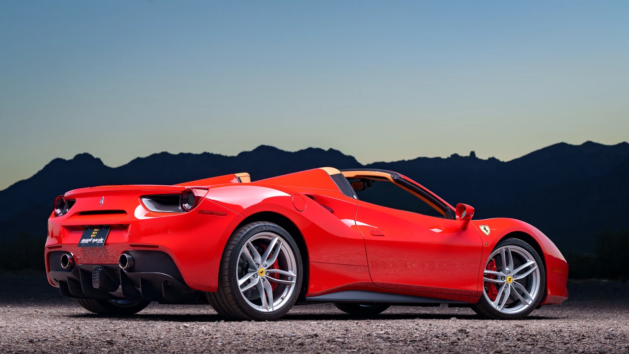 2016 Ferrari 488 Spider - Image 27 of 31