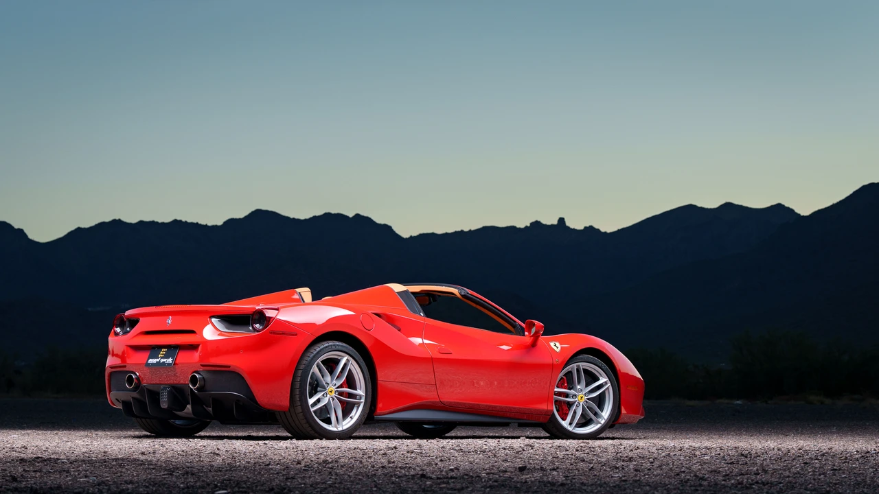 2016 Ferrari 488 Spider - Image 28 of 31