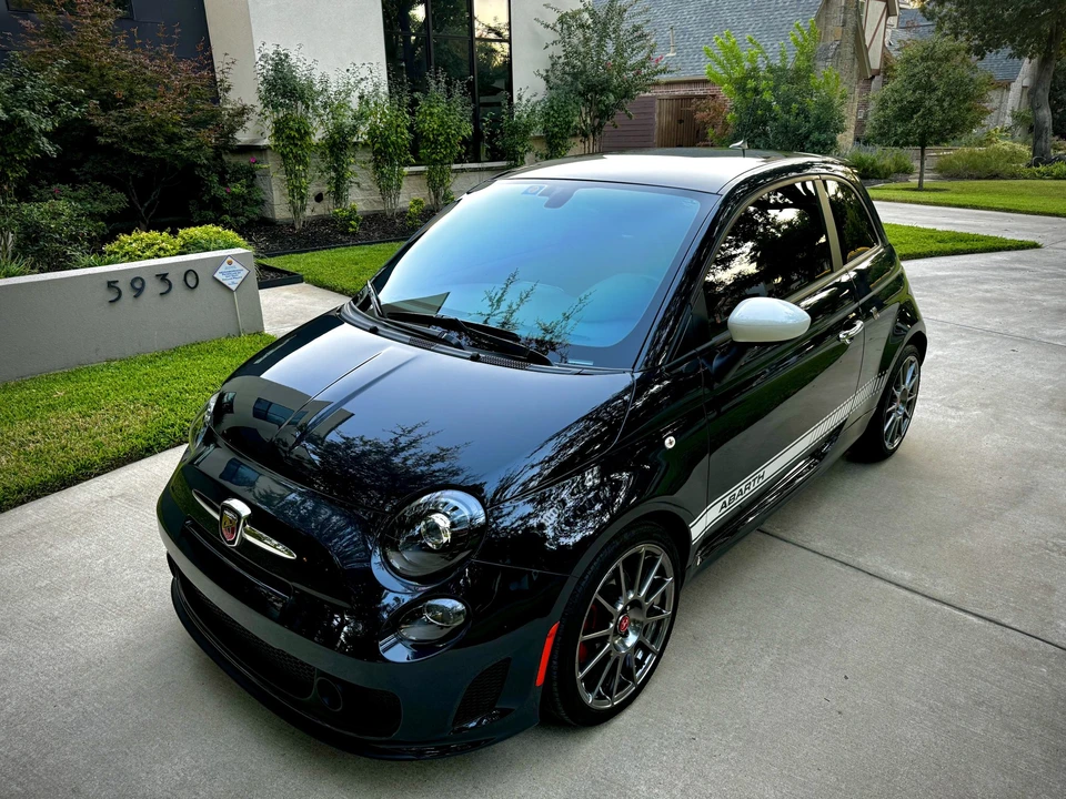 2018 Fiat Abarth 500 - Image 2 of 31