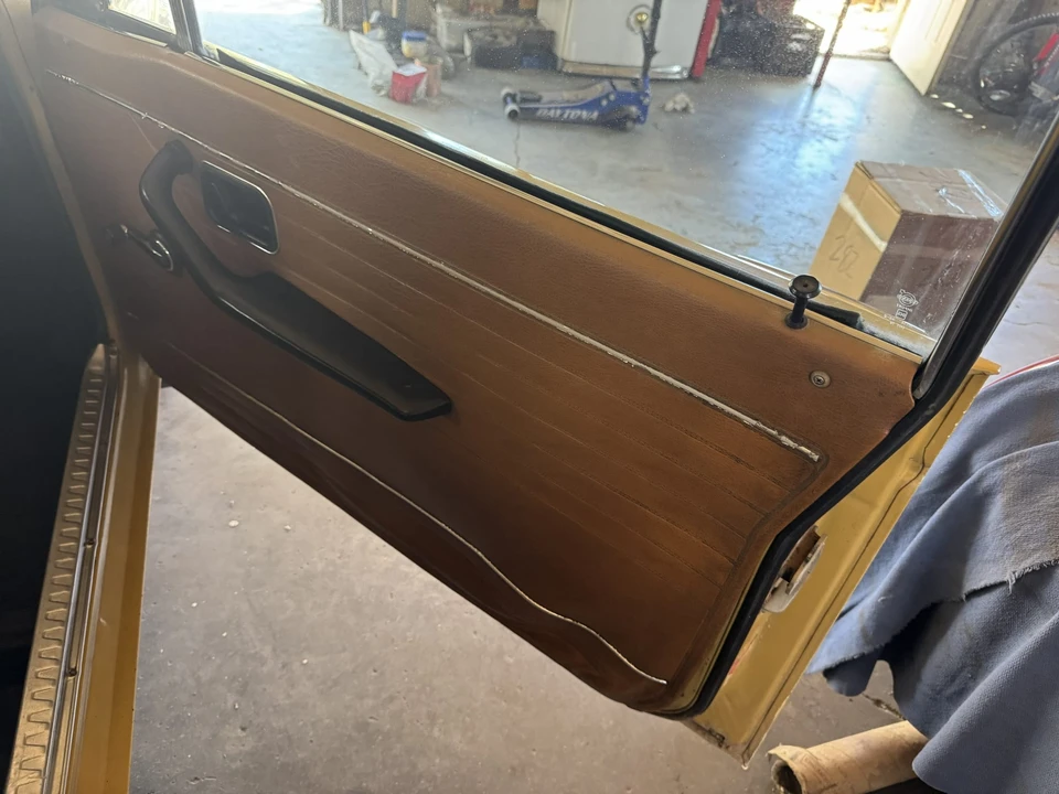 1970 Volvo 142 - Image 24 of 31