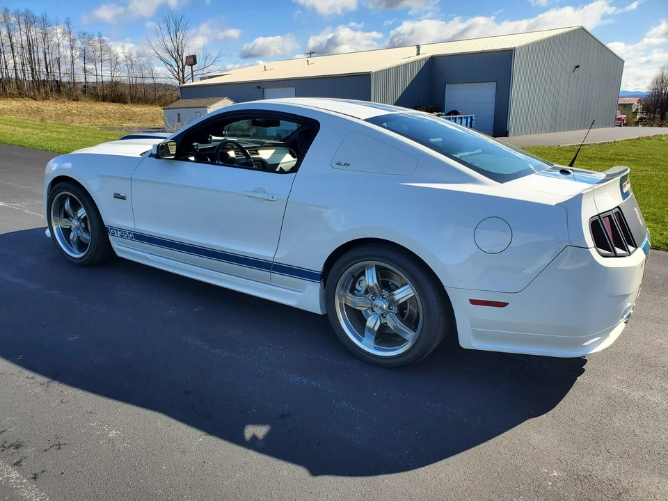 2011 Ford S197 II Shelby Mustang GT350 - Image 4 of 31