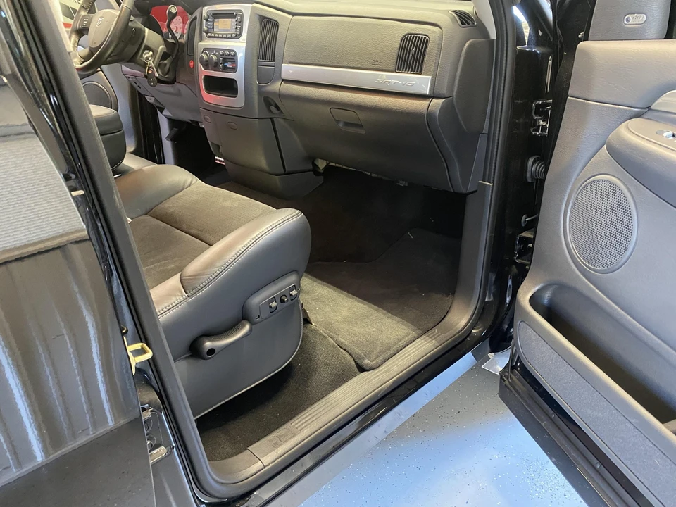 2005 Dodge Ram SRT-10 3rd Gen - Image 26 of 31