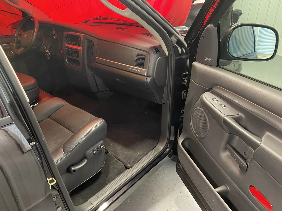 2005 Dodge Ram SRT-10 3rd Gen - Image 27 of 31