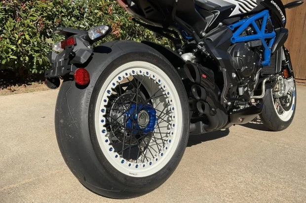 2019 MV Agusta Brutale - Image 7 of 7