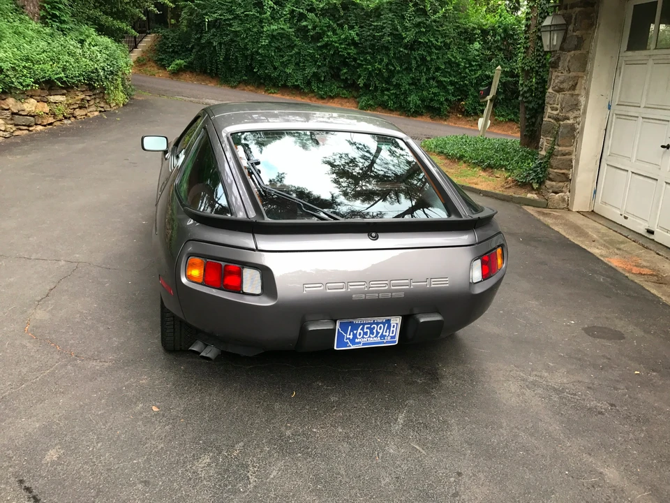 1986 Porsche 928 S - Image 9 of 31