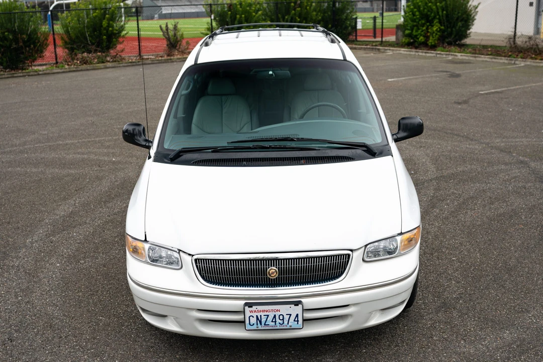 1997 Chrysler Town & Country - Image 11 of 31