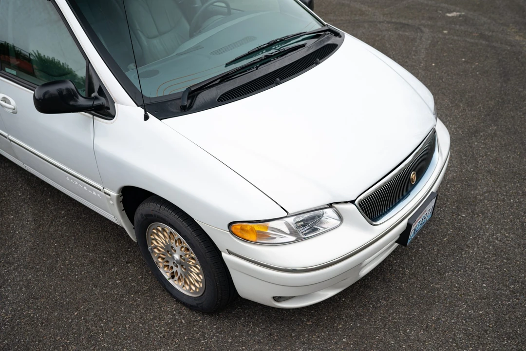 1997 Chrysler Town & Country - Image 23 of 31