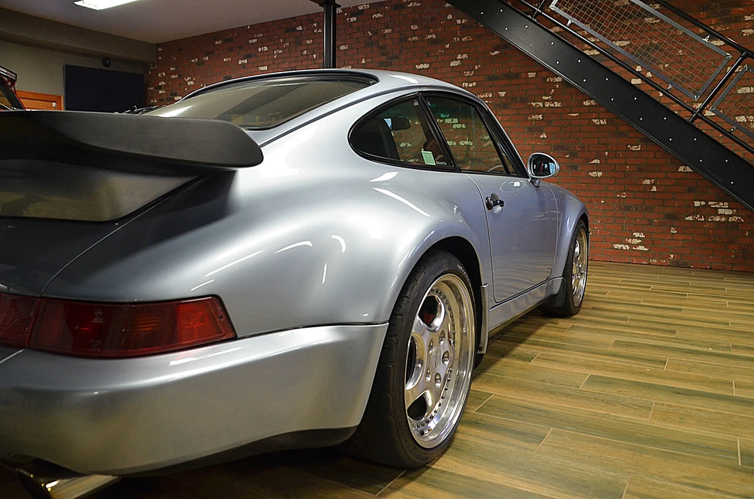 1994 Porsche 964 Turbo - Image 9 of 31