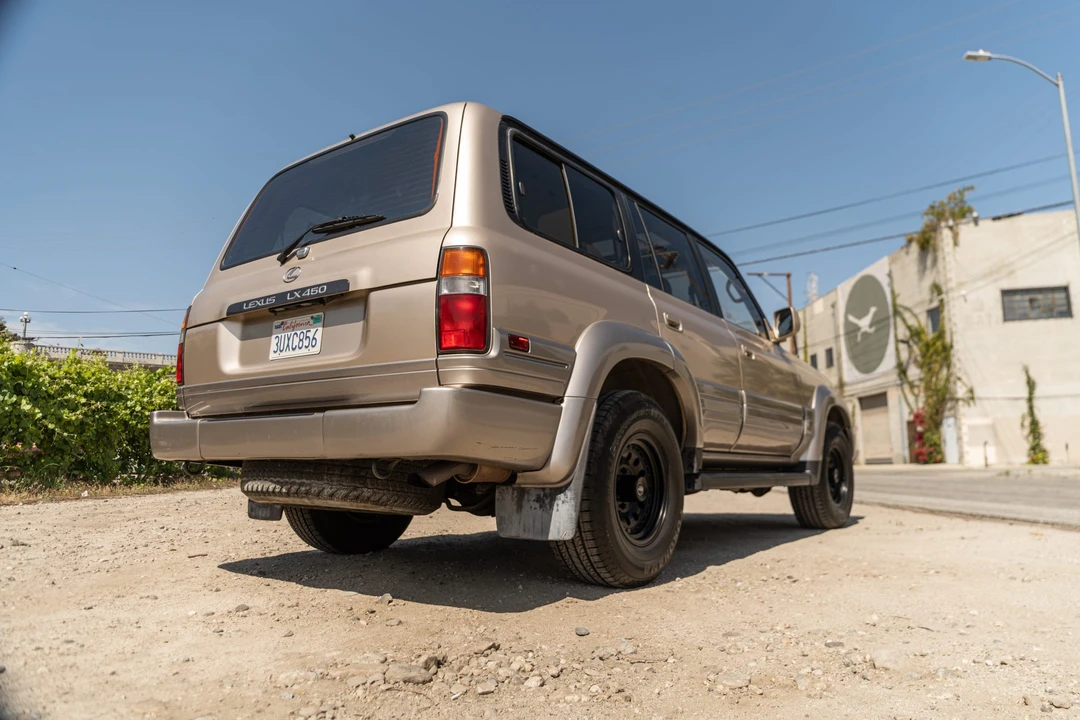 1997 Lexus LX 1st Gen - Image 15 of 31
