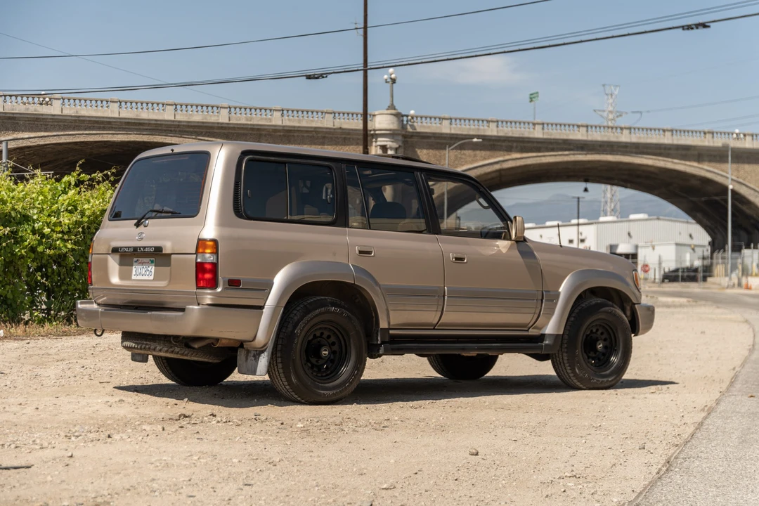 1997 Lexus LX 1st Gen - Image 19 of 31