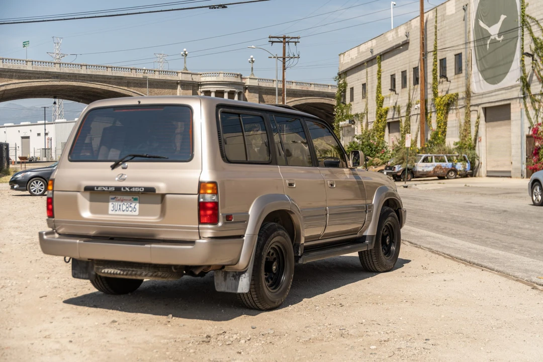 1997 Lexus LX 1st Gen - Image 17 of 31