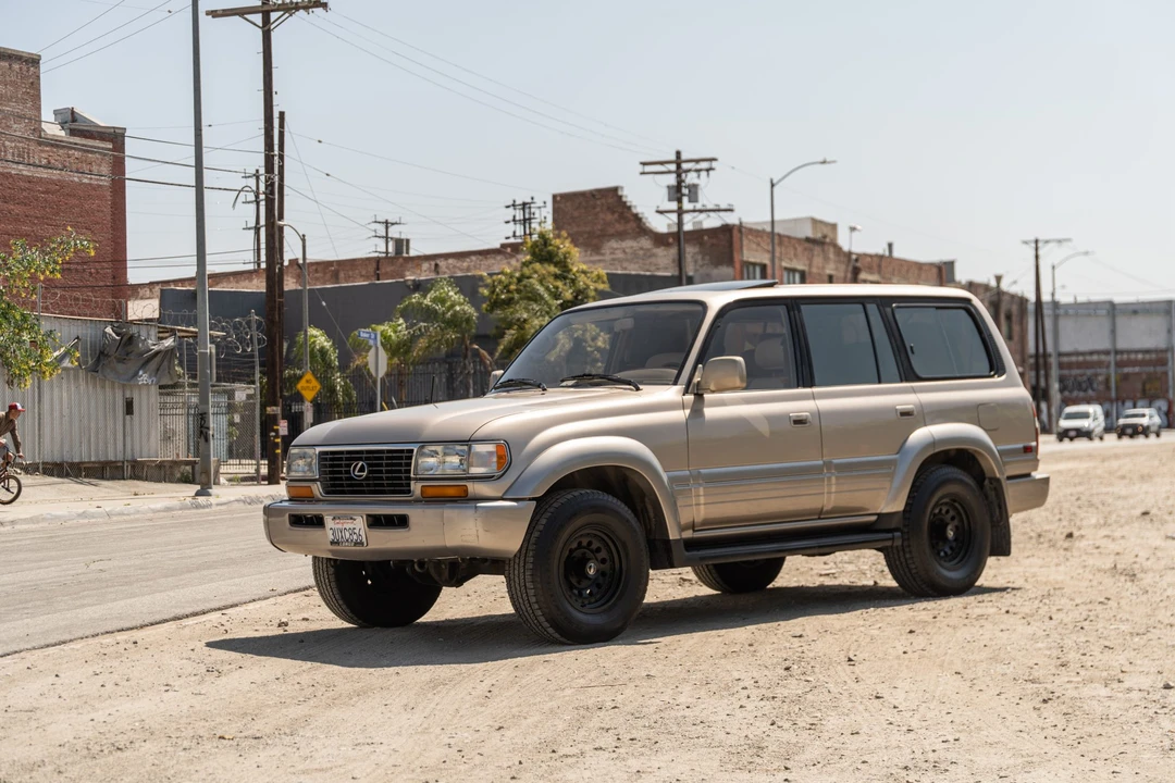 1997 Lexus LX 1st Gen - Image 6 of 31
