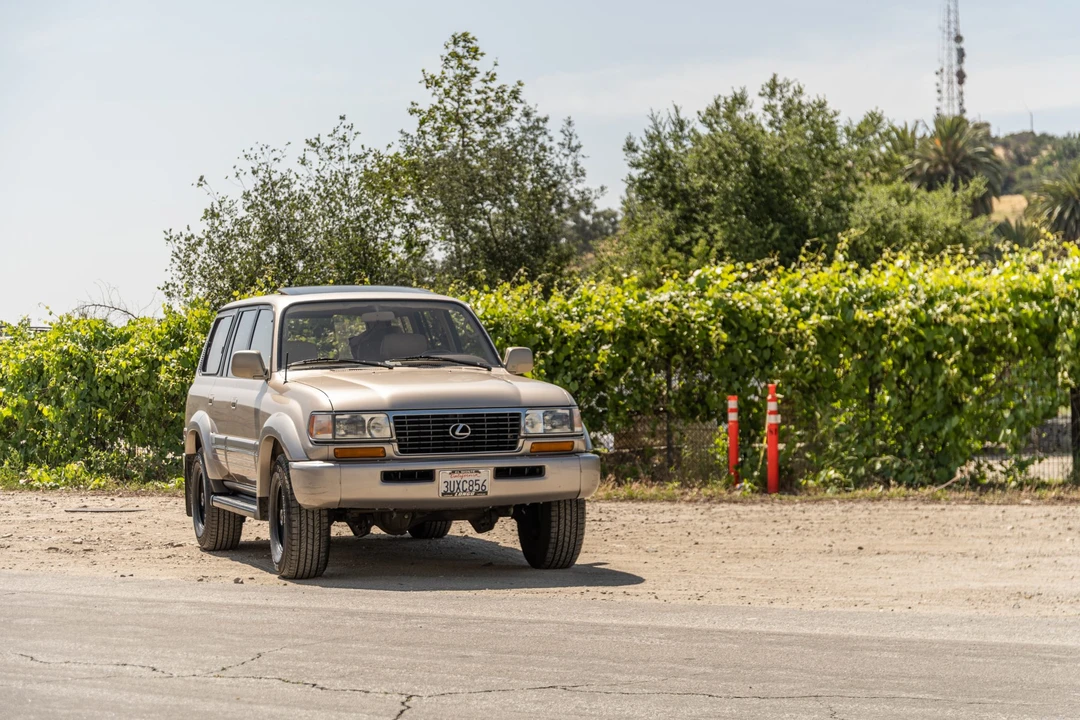 1997 Lexus LX 1st Gen - Image 29 of 31