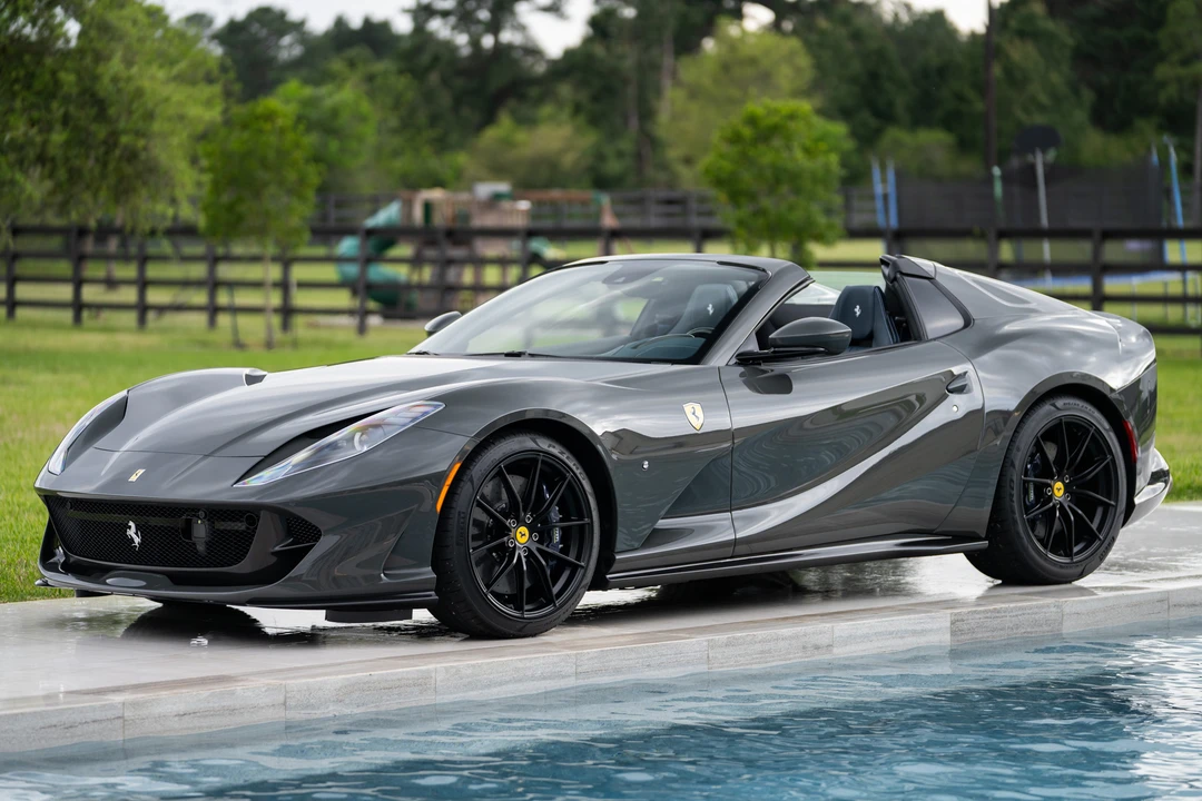 2022 Ferrari 812 GTS - Image 12 of 31