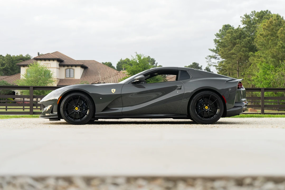2022 Ferrari 812 GTS - Image 3 of 31