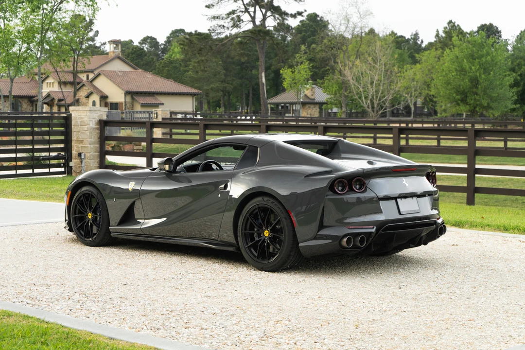 2022 Ferrari 812 GTS - Image 5 of 31