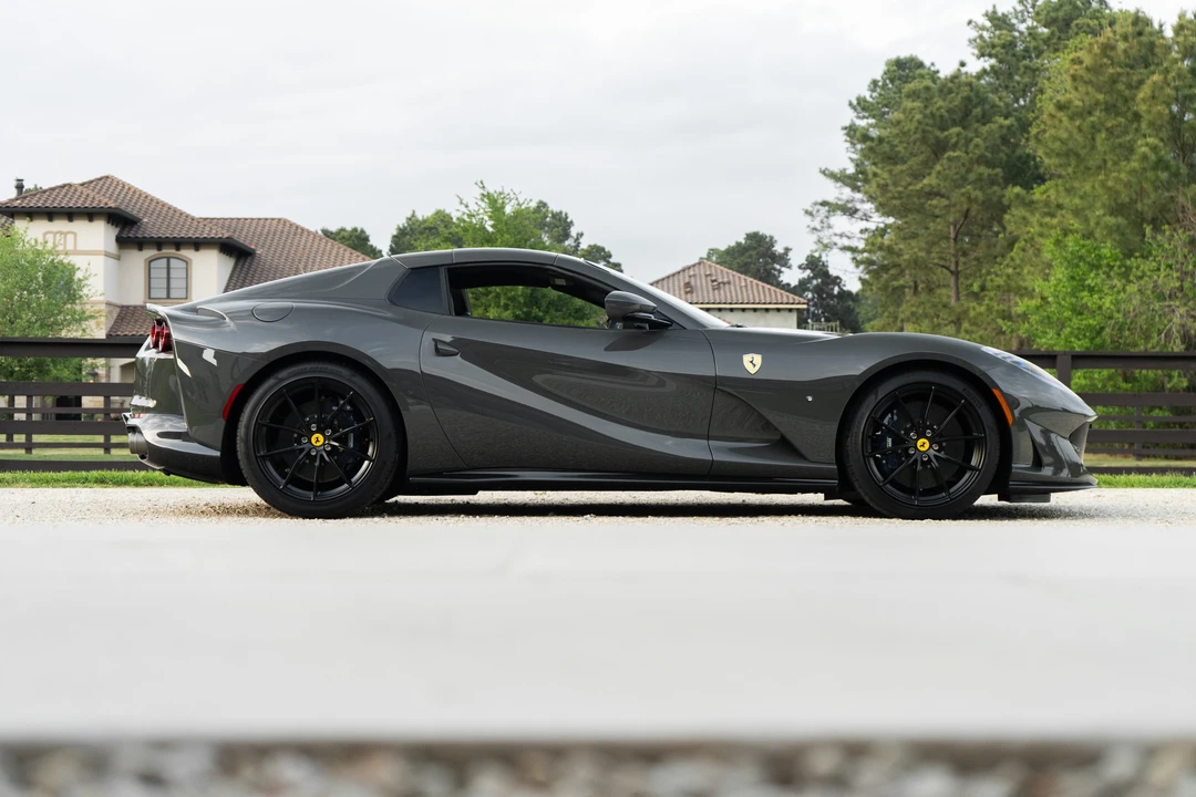 2022 Ferrari 812 GTS - Image 8 of 31