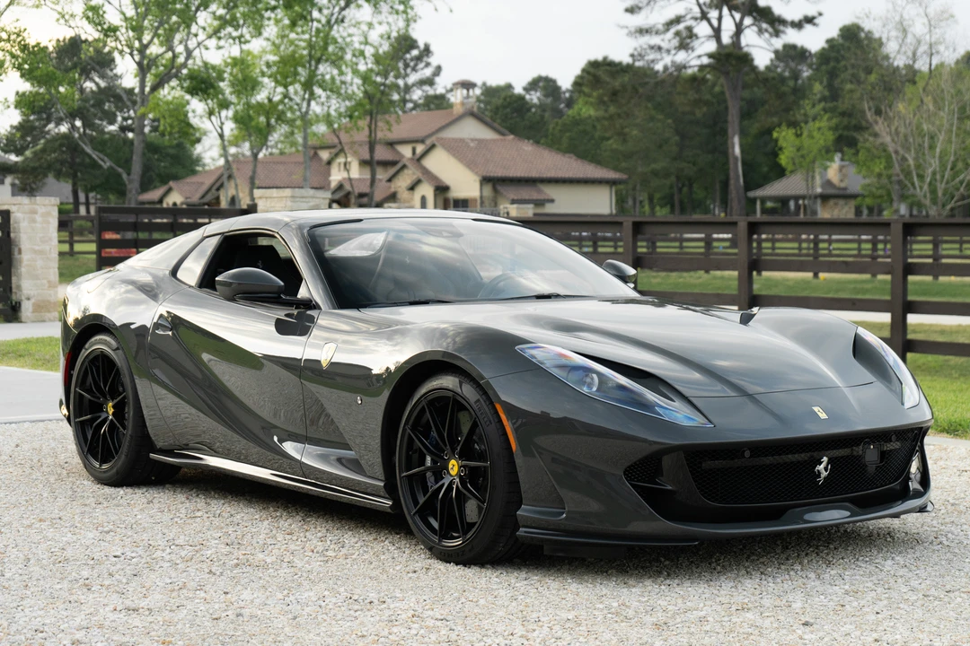 2022 Ferrari 812 GTS - Image 9 of 31