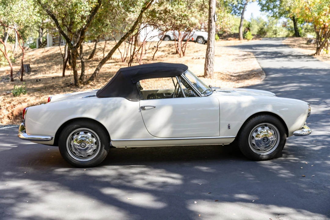 1963 Alfa Romeo Giulietta - Image 7 of 31