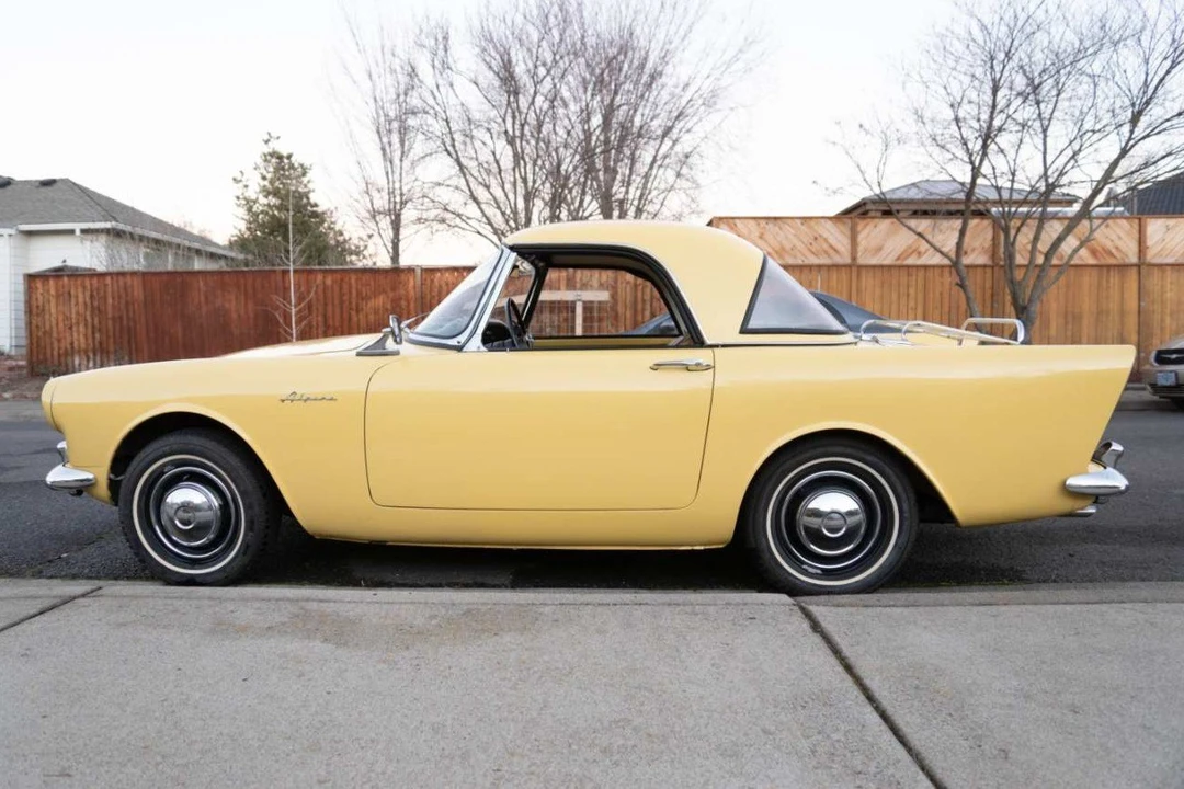 1963 Sunbeam Alpine - Image 10 of 31