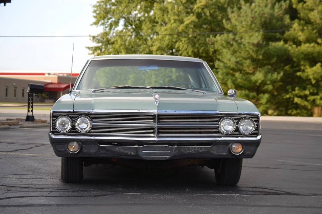 1965 Buick LeSabre - Image 5 of 31