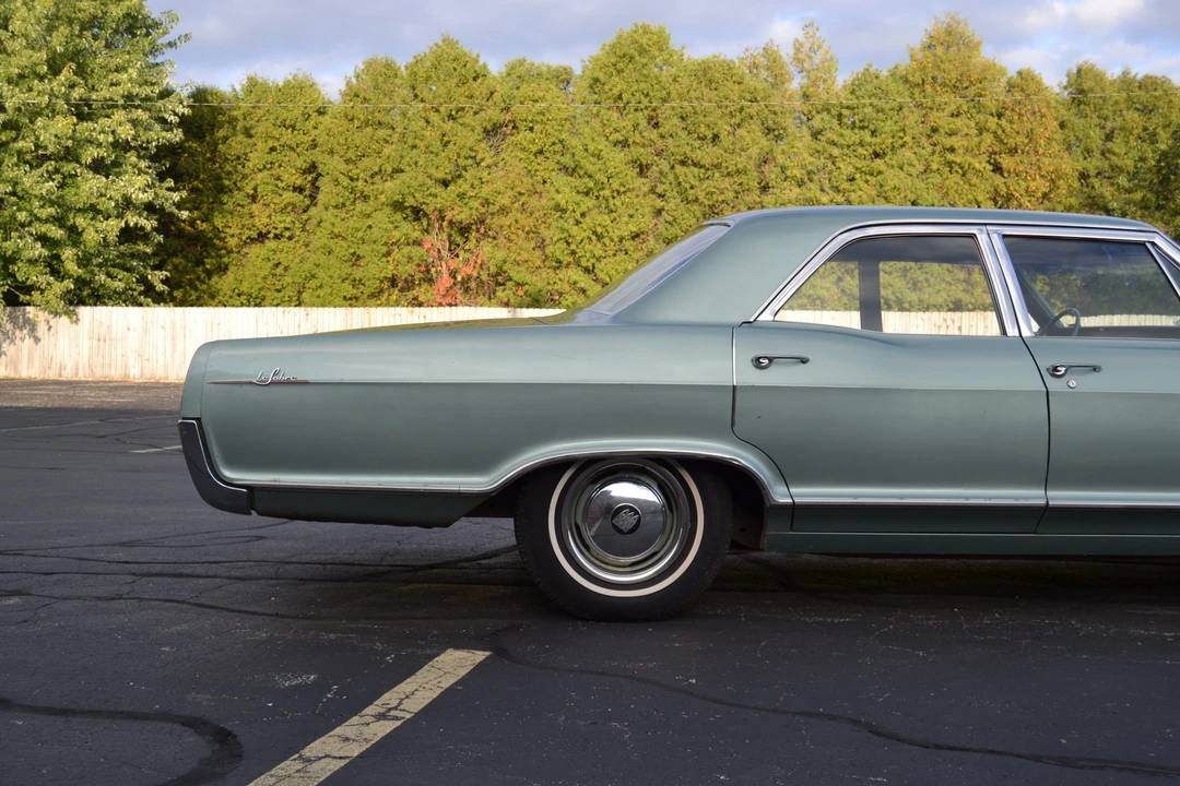 1965 Buick LeSabre - Image 30 of 31