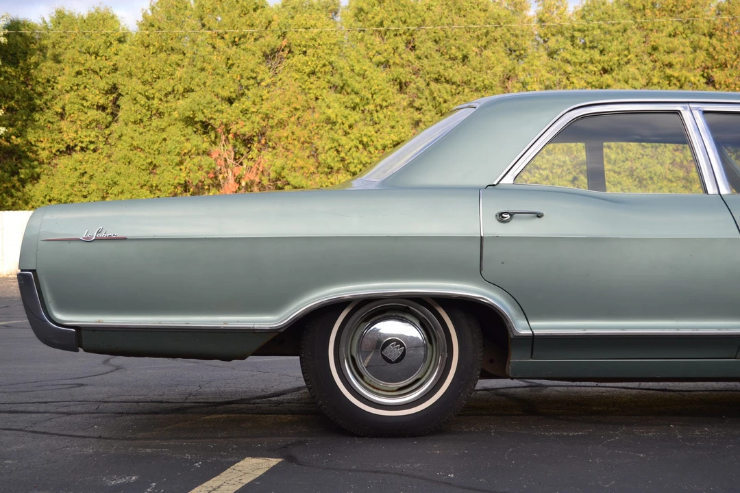 1965 Buick LeSabre - Image 29 of 31