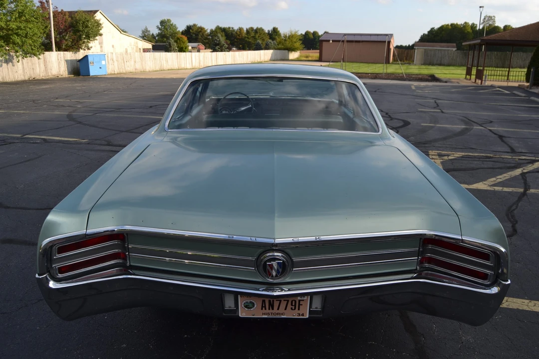 1965 Buick LeSabre - Image 15 of 31