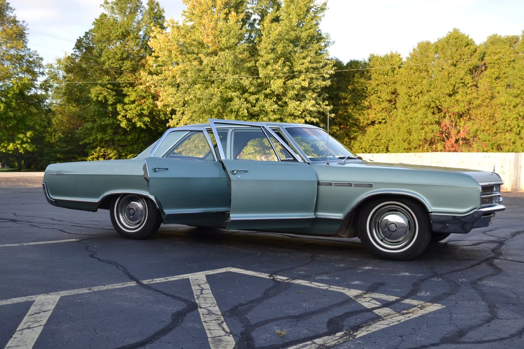 1965 Buick LeSabre - Image 9 of 31