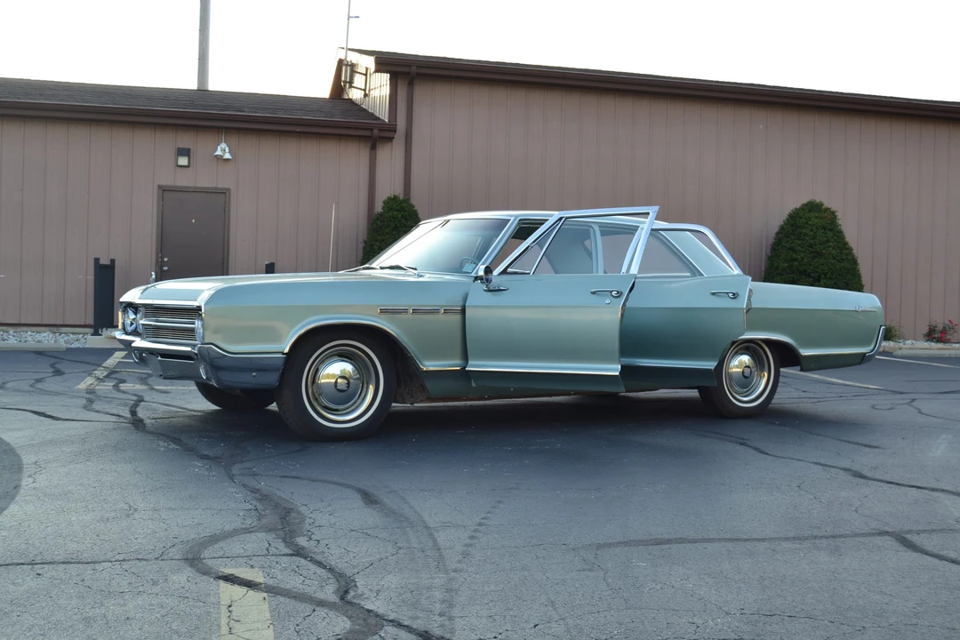 1965 Buick LeSabre - Image 21 of 31