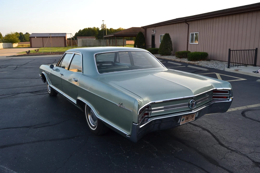 1965 Buick LeSabre - Image 16 of 31