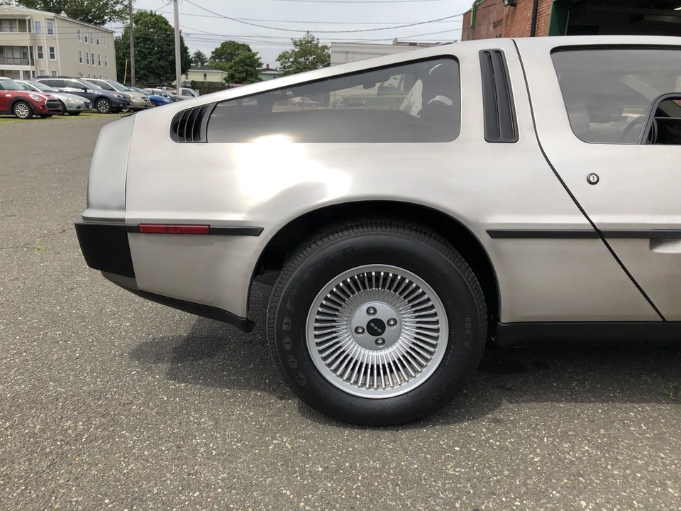 1982 DeLorean DMC-12 - Image 18 of 31