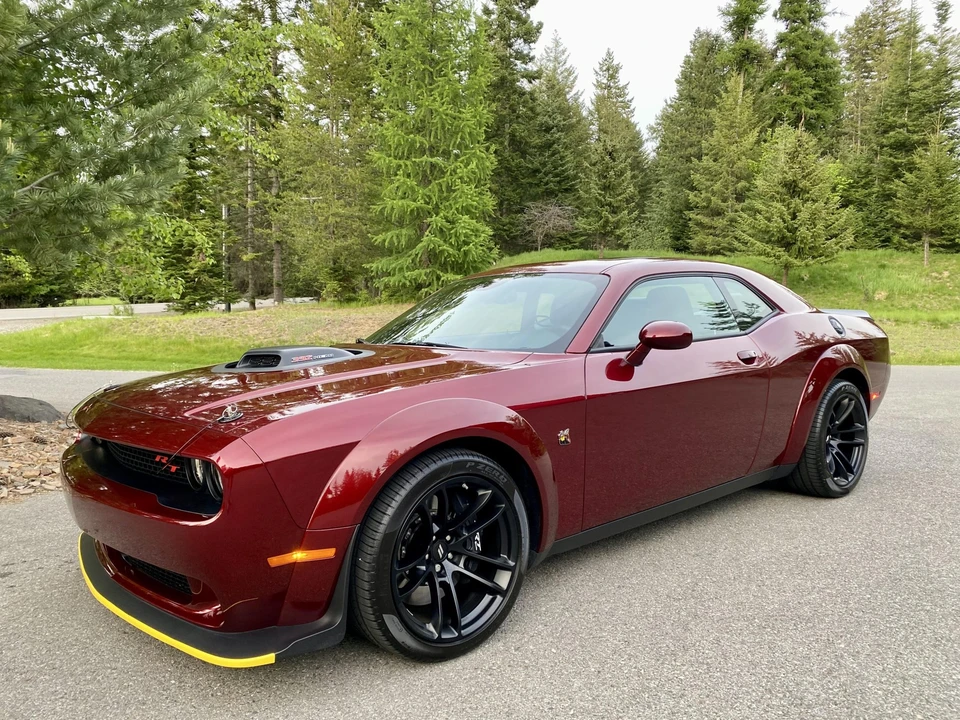 2022 Dodge Challenger SRT8 & 392 3rd Gen - Image 4 of 31