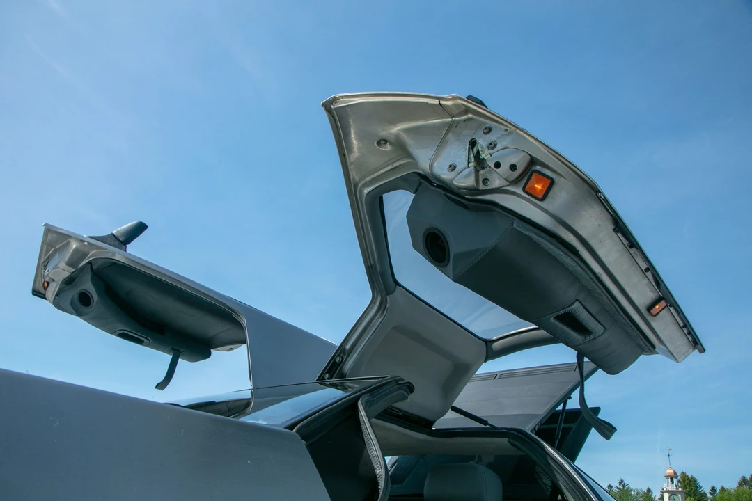 1981 DeLorean DMC-12 - Image 13 of 31